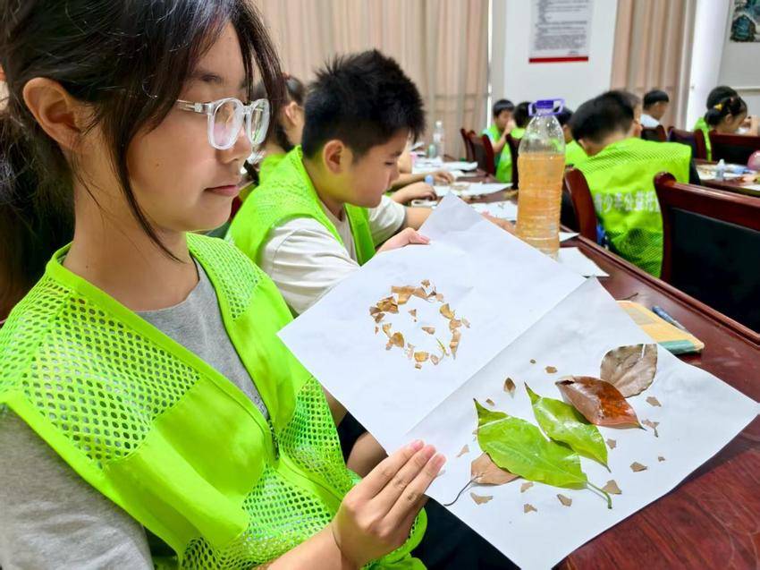 15天20余门特色课程!大学生志愿者用专业特长陪伴社区儿童成长.docx